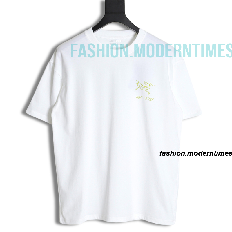 Arc Teryx - Large Logo Printed Short Sleeve T-shirt On The Back Arc Teryx - Large Logo Printed Short Sleeve T-shirt On The Back